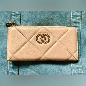 NEW Chic Light Pink Quilted Wallet